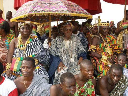 The Paramount Chief of Nandom and other chiefs watching the Golden Jubilee Parade (photo: C. Lentz)