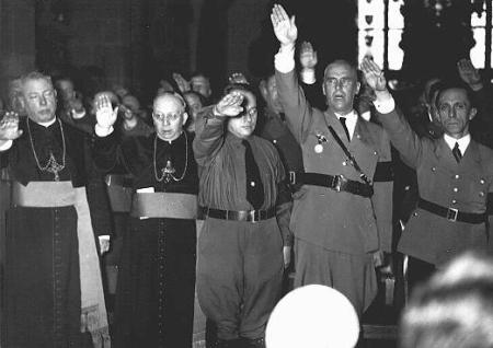 Die Bischöfe Rudolf Bornewasser und Ludwig Sebastian, sowie Josef Bürckel, Wilhelm Frick und Joseph Goebbels.