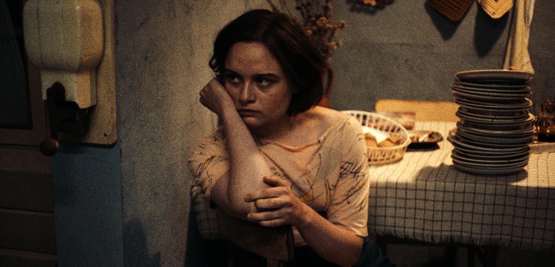Filmstill aus IN DIE SONNE SCHAUEN, Regie: Mascha Schilinski, D 2025 © Studio Zentral