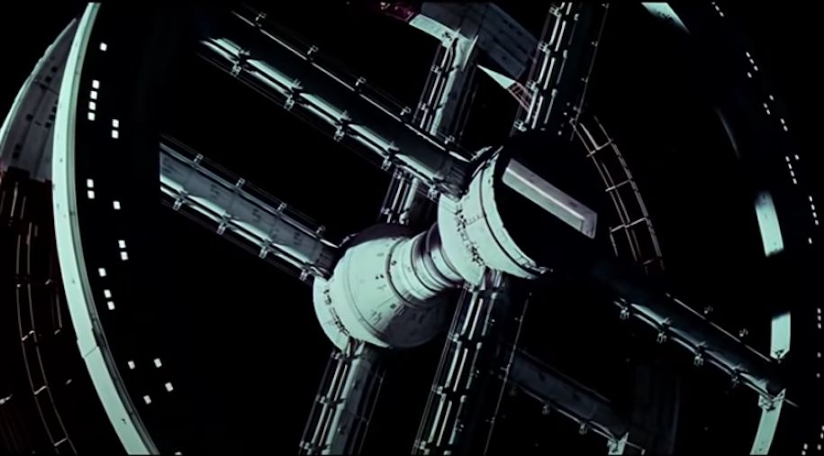 Weltraumstation in "2001: A Space Odyssey", Screenshot Trailer (1968), © Metro-Goldwyn-Mayer, Stanley Kubrick.