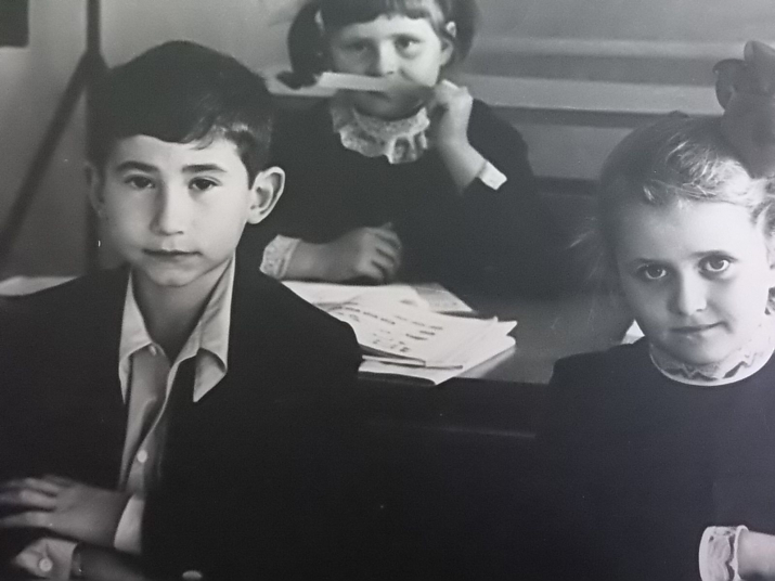 Anatoly Podolsky in der ersten Klasse der Schule 210 in Kyiv, 1975. © Anatoly Podolsky