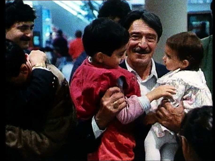 Film still: Cemal Yavuz, Vater des Regisseurs, in Mein Vater, der Gastarbeiter. Regie von Yüksel Yavuz, Deutschland 1995. © Rolf Blank & Ralf Klingelhöfer / zero one film