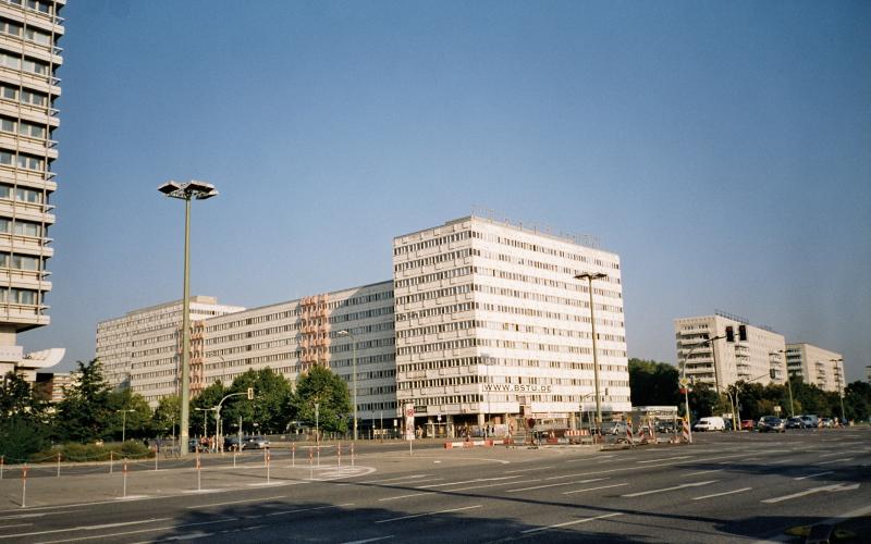 Das ehemalige Statistische Bundesamt der DDR am Alexanderplatz in Berlin.