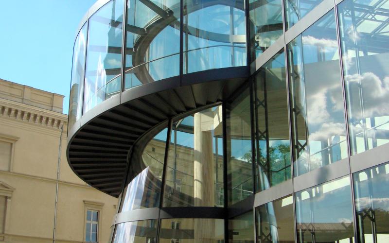 Deutsches Historisches Museum, Treppe am Neubau