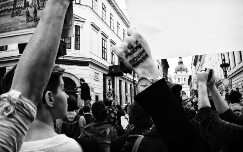 #istandwithceu. Demonstration in Ungarn gegen die Schließung der Central European University, 4. April 2017.
