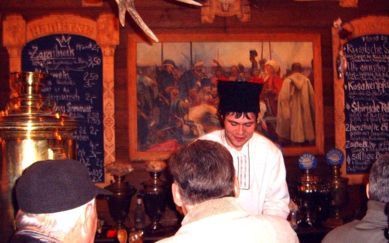 Russischer „Traktir“ auf dem Weihnachtsmarkt vor dem Schloss Charlottenburg, 2008