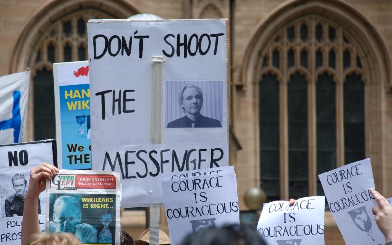 Demonstration in front of Sydney Town Hall in support of Julian Assange, 2010, December 10
