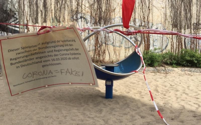 Spielplatz in Berlin-Schöneberg am 15. April 2020