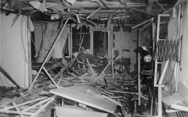 Hitler-Attentat am 20. Juli 1944. Ostpreußen: Inneres der zerstörten Lagerbaracke