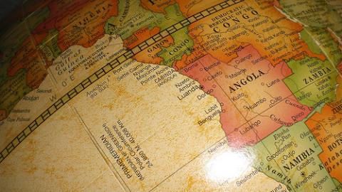 © residentevil_stars2001 | flickr, CC BY 2.0. Titel: Africa on a globe