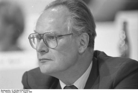 © Bundesarchiv, B 145 Bild-F079278-0012 / Engelbert Reineke / CC-BY-SA 3.0. Foto: SPD-Parteitag in Münster, Halle Münsterland (31 August 1988)