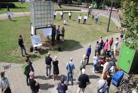 Gedenkintervention der Studierenden am Lagerort für sowjetische Kriegsgefangene im Bremer Stadtzentrum