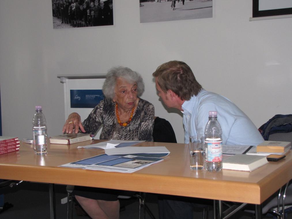 Margot Friedländer bei einer Veranstaltung 2014 am ZZF.