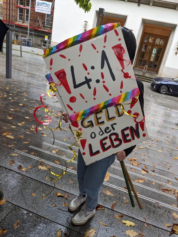 Protestaktion vor dem Landtag Schleswig-Holstein in Kiel am 10.10.2024.