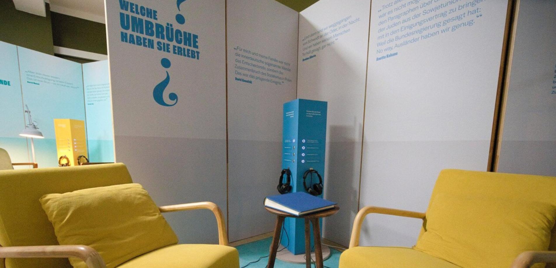 Hörstation der Ausstellung in Straussberg im September 20024. Foto: Konrad Behr (www.konrad-behr.de)