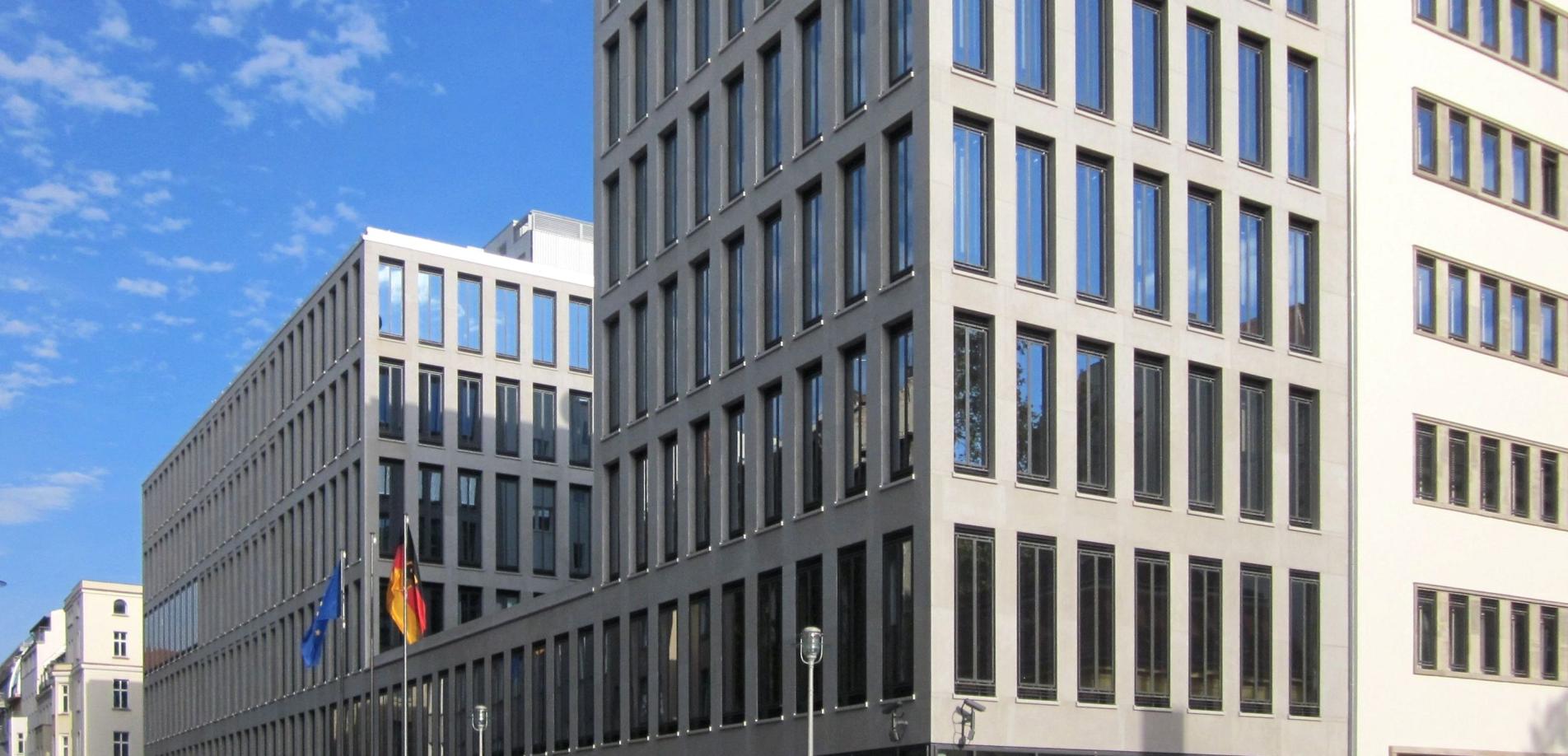 Bundesfamilienministerium, Hauptsitz Berlin