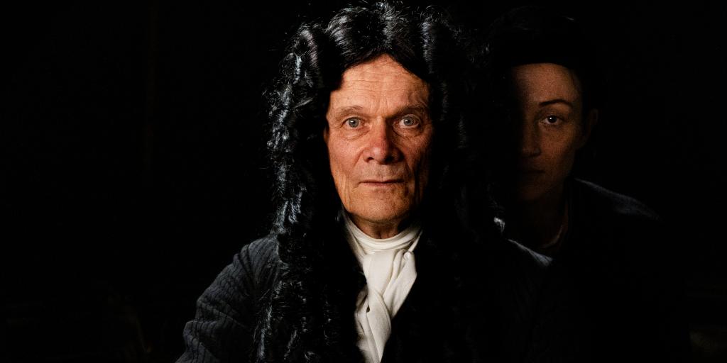Gottfried Wilhelm Leibniz (Edgar Selge). Foto: Ella Knorz 