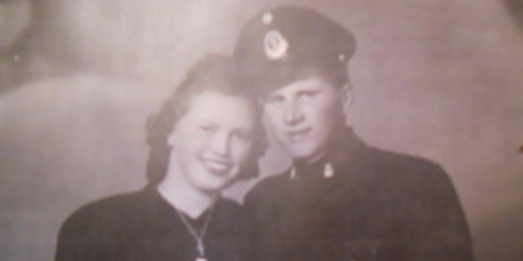 The only family photograph showing Vjeran’s grandparents in 1944, Bjelovar, Croatia. Quelle: Vjeran Pavlaković