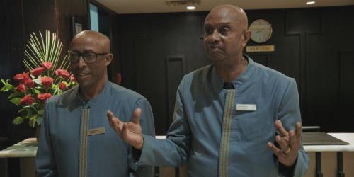 Zwei Hotelmitarbeiter vom Hilton in Addis Abeba im Interview mit Ruth Beckermann