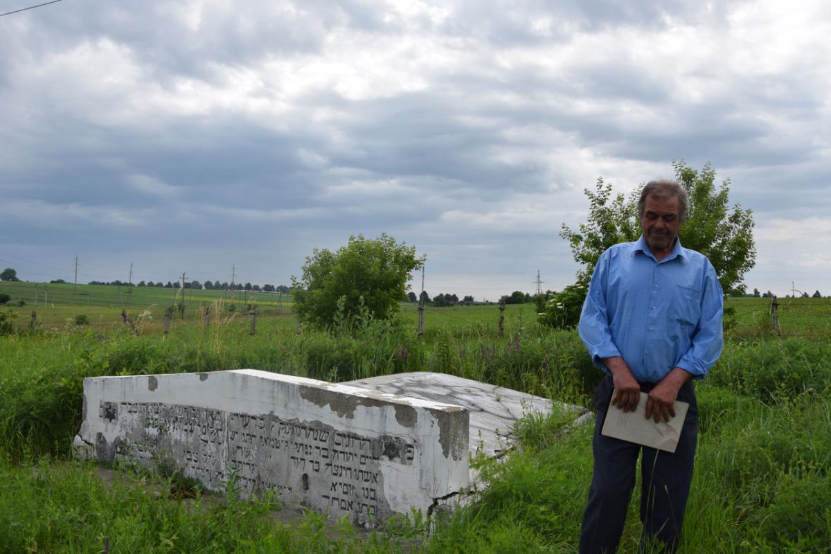 Valery K. auf dem Friedhof, 13. Juni 2017, © Maren Röger